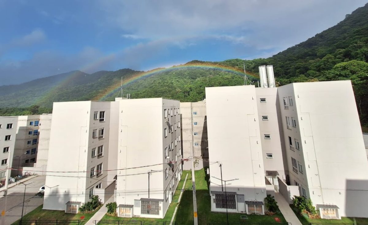 novolar-vargem-grande-apartamento-2-quartos-a-venda-vargem-grande-patio-do-acesso e-vista-1