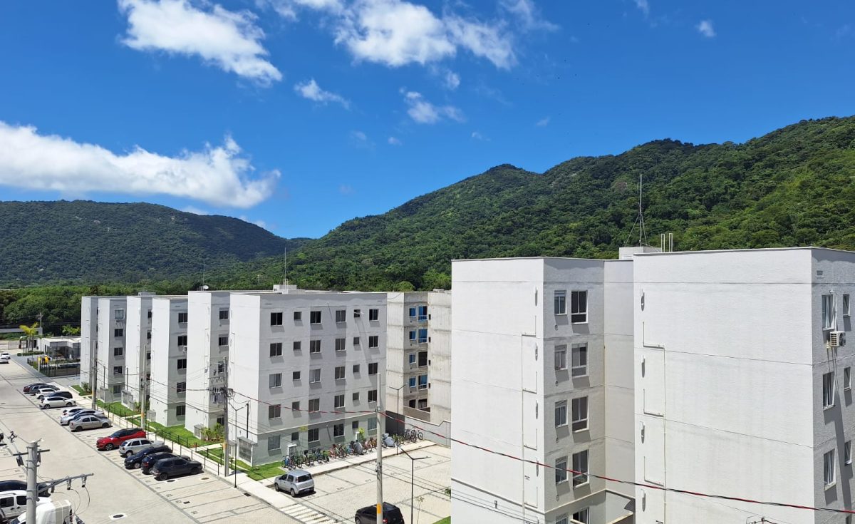 novolar-vargem-grande-apartamento-2-quartos-a-venda-vargem-grande-patio-do-acesso e-vista (2)
