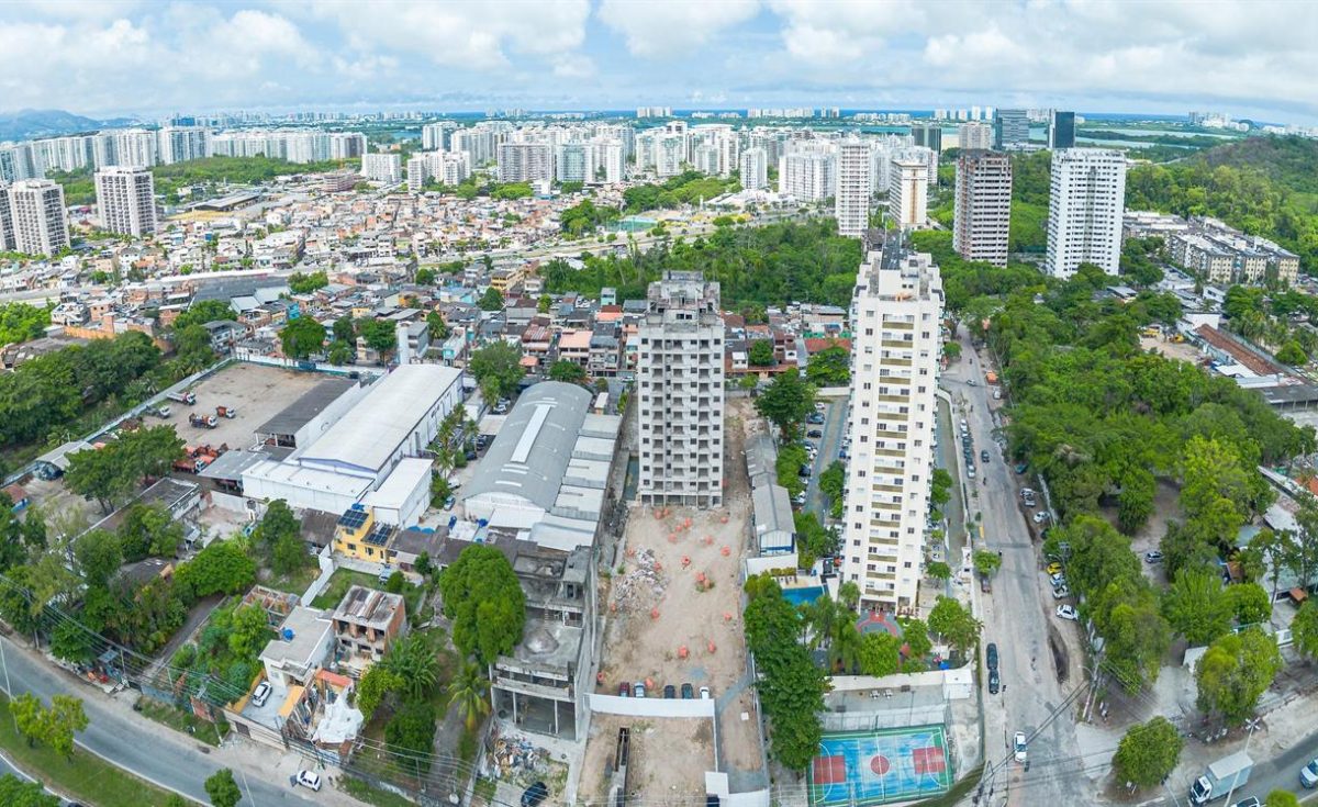 on-life-residencial-jacarepagua-soniaferreiraimoveisrj.com.br-foto-localizacao-e-obra-edificio